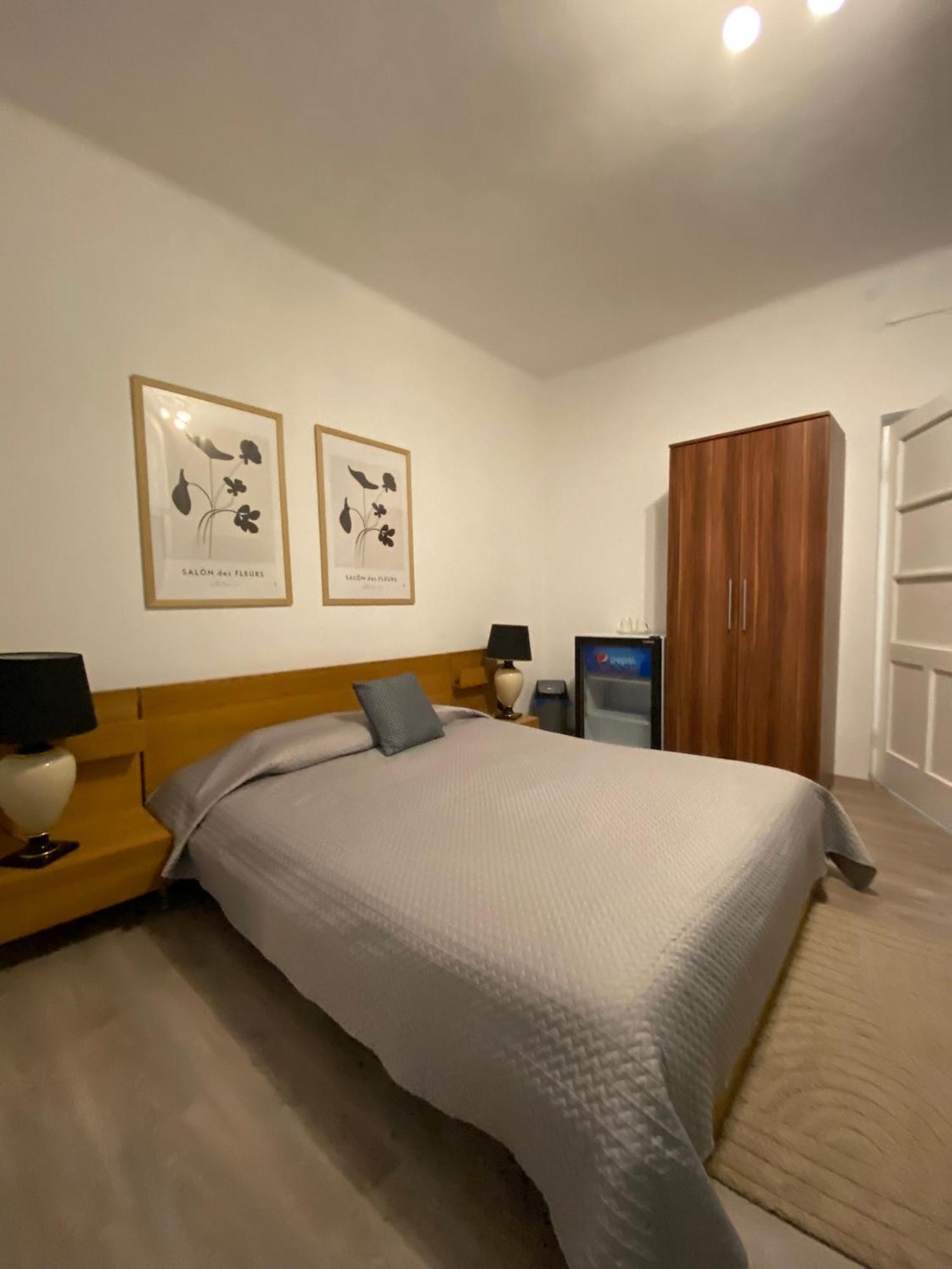 Airport17 B&B Vecsés Extérieur photo