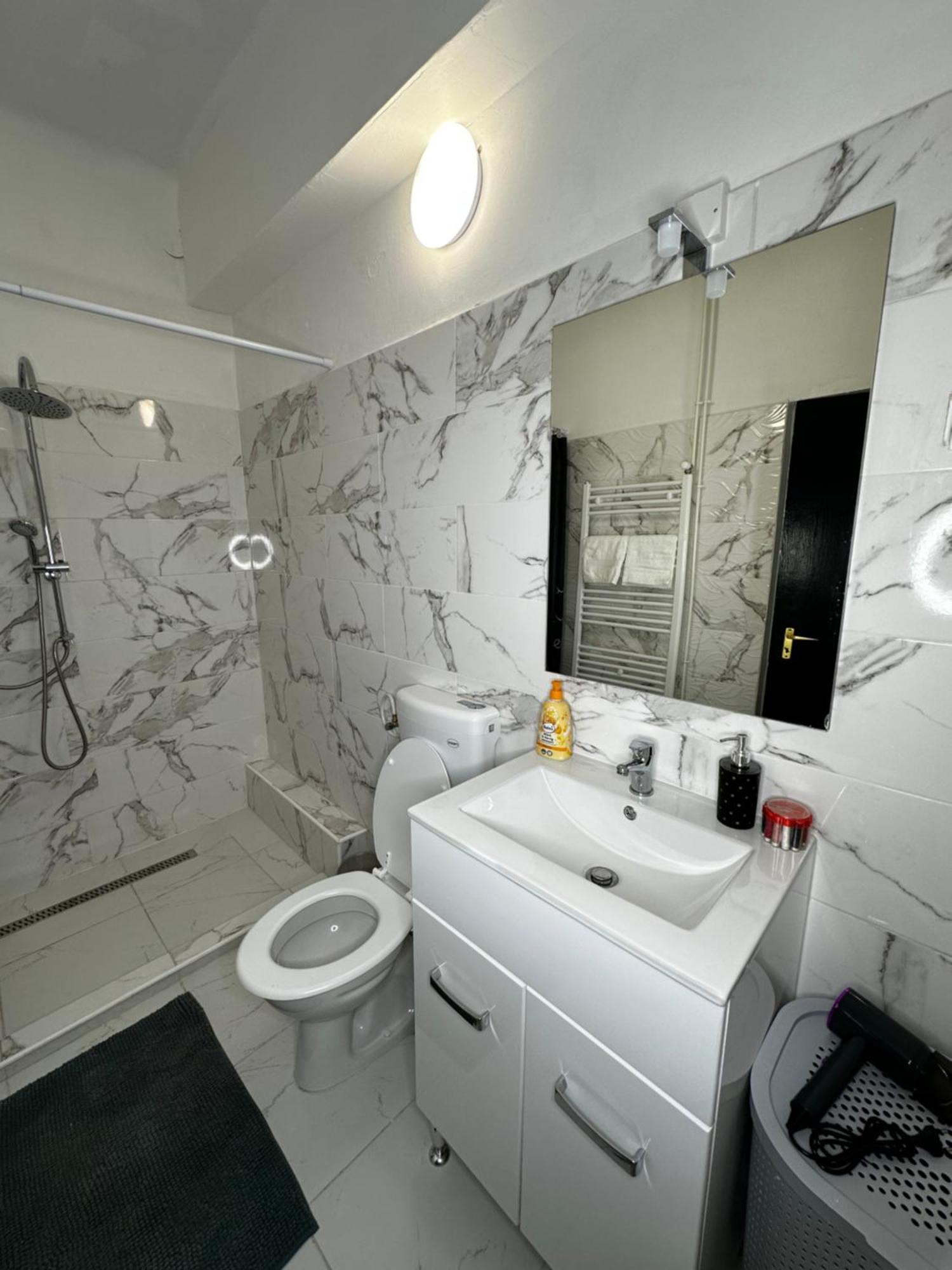 Airport17 B&B Vecsés Extérieur photo